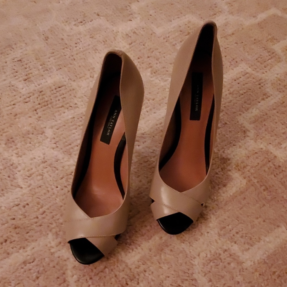 Shoes - Picture 2 of 4